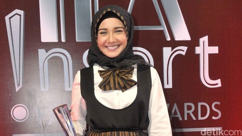 Zaskia Sungkar Belum Terpikir Ikut Bayi Tabung